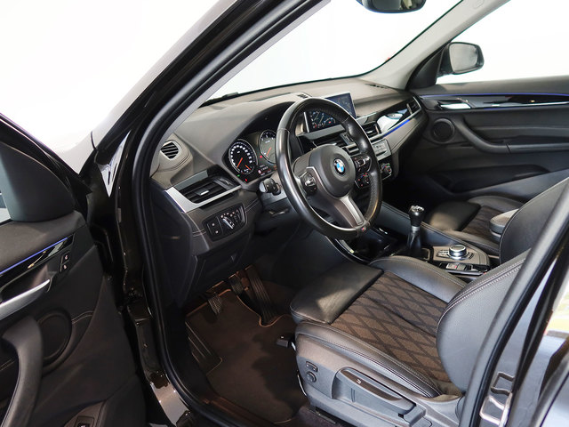 BMW X1 sDrive18d color Verde. Año 2021. 110KW(150CV). Diésel. En concesionario Autogal de Ourense