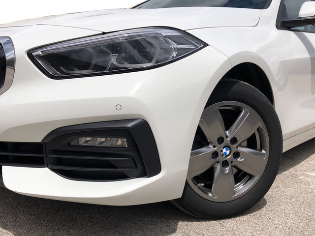 BMW Serie 1 118d color Blanco. Año 2024. 110KW(150CV). Diésel. En concesionario Vehinter Getafe de Madrid