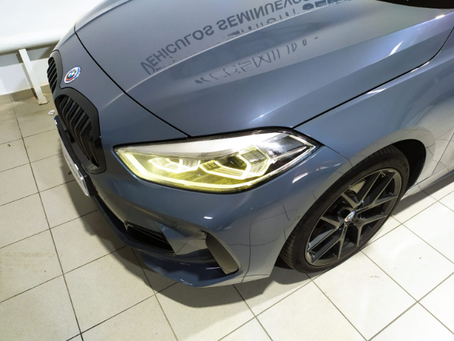 BMW Serie 1 118i color Gris. Año 2019. 103KW(140CV). Gasolina. En concesionario Hispamovil Elche de Alicante