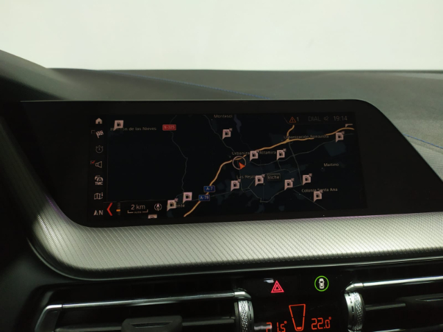 BMW Serie 1 118i color Gris. Año 2019. 103KW(140CV). Gasolina. En concesionario Hispamovil Elche de Alicante