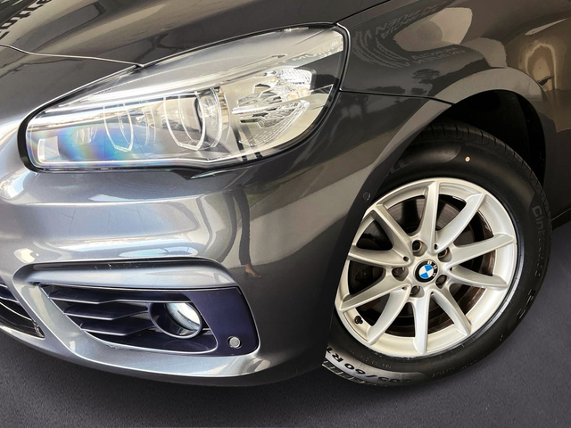 BMW Serie 2 218i Active Tourer color Gris. Año 2015. 100KW(136CV). Gasolina. En concesionario Murcia Premium S.L. AV DEL ROCIO de Murcia