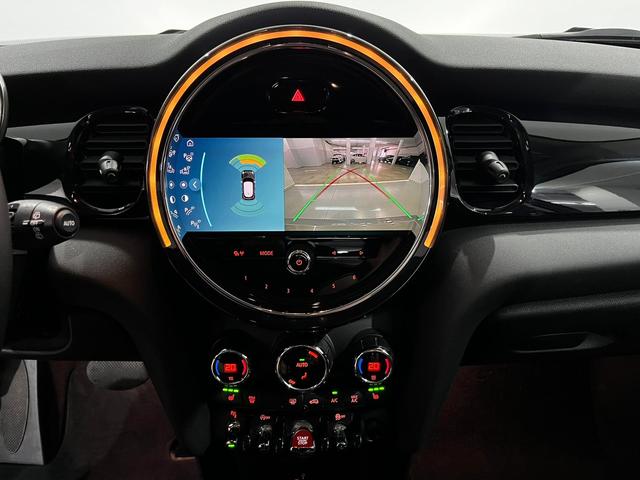 fotoG 16 del MINI MINI 5 Puertas Cooper 100 kW (136 CV) 136cv Gasolina del 2021 en Lleida