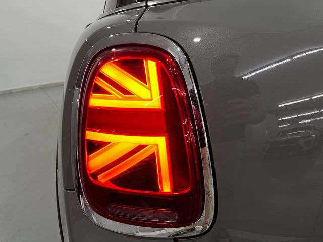 fotoG 20 del MINI MINI 5 Puertas Cooper 100 kW (136 CV) 136cv Gasolina del 2021 en Lleida