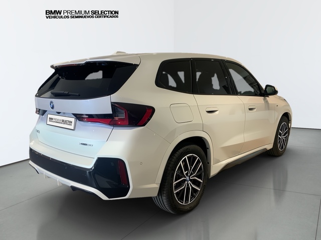 BMW iX1 xDrive30 color Blanco. Año 2025. 230KW(313CV). Eléctrico. En concesionario Automotor Premium Viso - Málaga de Málaga