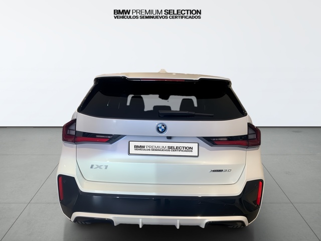 BMW iX1 xDrive30 color Blanco. Año 2025. 230KW(313CV). Eléctrico. En concesionario Automotor Premium Viso - Málaga de Málaga