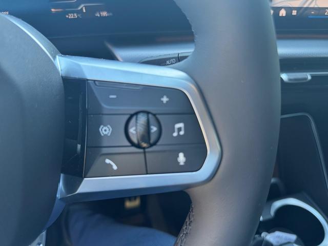 Foto 14 BMW iX1 xDrive30 230 kW (313 CV)