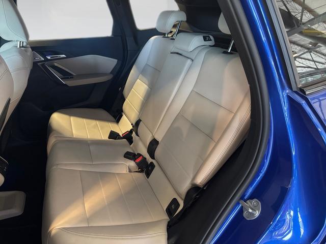 BMW iX1 xDrive30 color Azul. Año 2023. 230KW(313CV). Eléctrico. En concesionario Automotor Premium Viso - Málaga de Málaga