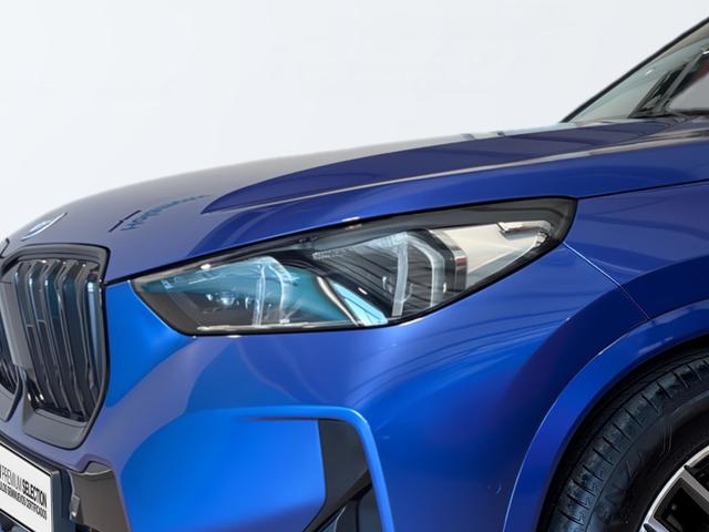 BMW iX1 xDrive30 color Azul. Año 2023. 230KW(313CV). Eléctrico. En concesionario Automotor Premium Viso - Málaga de Málaga