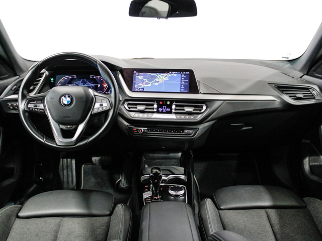 BMW Serie 2 218d Gran Coupe color Negro. Año 2024. 110KW(150CV). Diésel. En concesionario Barcelona Premium -- GRAN VIA de Barcelona