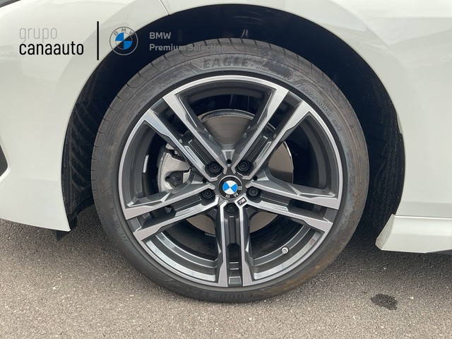 BMW Serie 2 218i Gran Coupe color Blanco. Año 2024. 103KW(140CV). Gasolina. En concesionario TACO de Sta. C. Tenerife