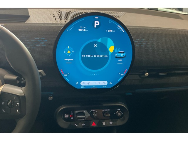 fotoG 13 del MINI MINI Aceman SE 160 kW (218 CV) 218cv Eléctrico del 2025 en Illes Balears