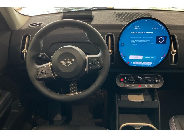 fotoG 12 del MINI MINI Countryman SE ALL4 230 kW (313 CV) 313cv Eléctrico del 2024 en Illes Balears