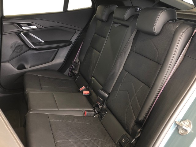 BMW X2 sDrive18d color Verde. Año 2024. 110KW(150CV). Diésel. En concesionario Vehinter Getafe de Madrid