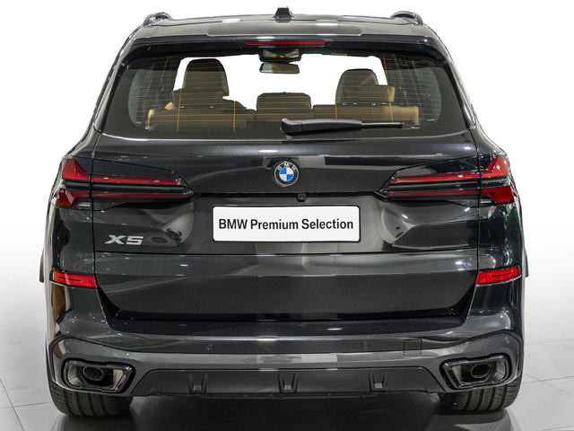 BMW X5 xDrive40d color Negro. Año 2025. 259KW(352CV). Diésel. En concesionario Caetano Cuzco, Alcalá de Madrid