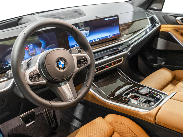 BMW X5 xDrive40d color Negro. Año 2025. 259KW(352CV). Diésel. En concesionario Caetano Cuzco, Alcalá de Madrid