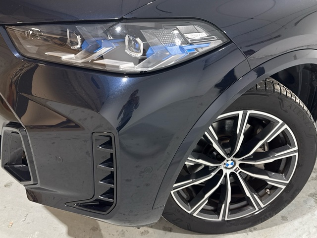 BMW X5 xDrive30d color Negro. Año 2024. 219KW(298CV). Diésel. En concesionario Auto Premier, S.A. - MADRID de Madrid