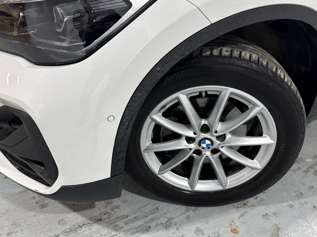 BMW X1 sDrive18d color Blanco. Año 2019. 110KW(150CV). Diésel. En concesionario Auto Premier, S.A. - ALCALÁ DE HENARES de Madrid