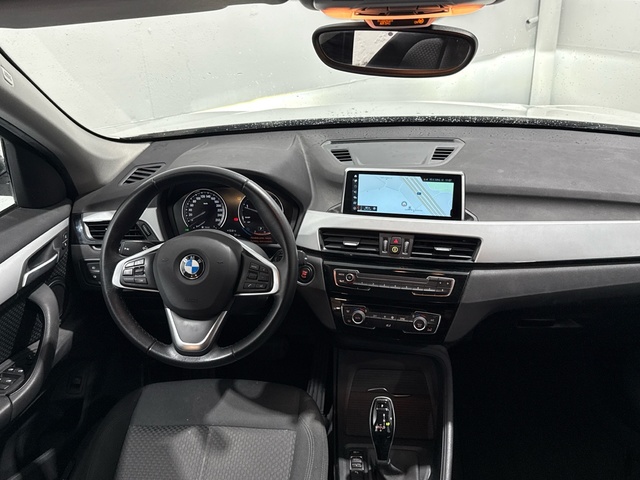 BMW X1 sDrive18d color Blanco. Año 2019. 110KW(150CV). Diésel. En concesionario Auto Premier, S.A. - ALCALÁ DE HENARES de Madrid
