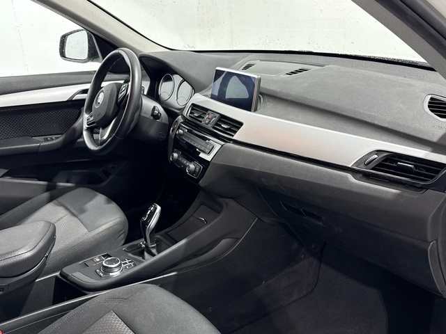 BMW X1 sDrive18d color Blanco. Año 2019. 110KW(150CV). Diésel. En concesionario Auto Premier, S.A. - ALCALÁ DE HENARES de Madrid