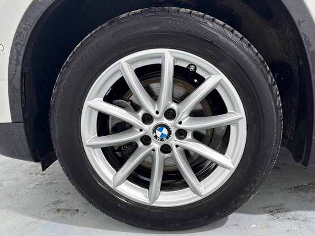 BMW X1 sDrive18d color Blanco. Año 2019. 110KW(150CV). Diésel. En concesionario Auto Premier, S.A. - ALCALÁ DE HENARES de Madrid