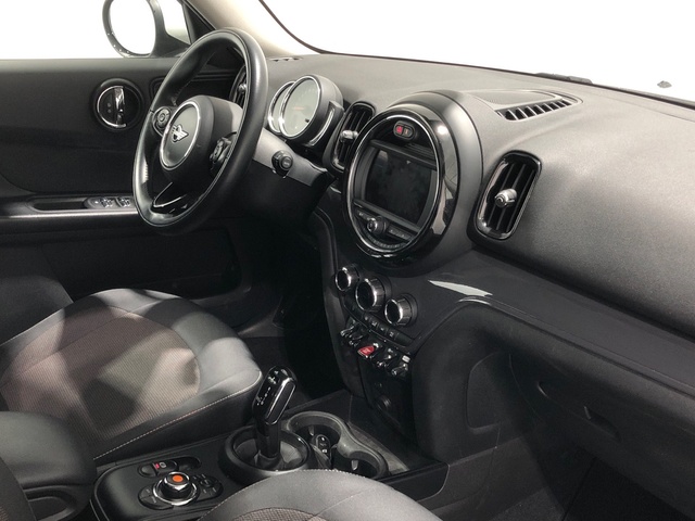 fotoG 7 del MINI MINI Countryman Cooper 100 kW (136 CV) 136cv Gasolina del 2020 en Madrid