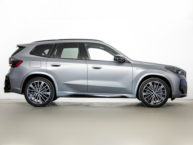 BMW X1 M35i color Gris. Año 2024. 221KW(300CV). Gasolina. En concesionario BMW Fuenteolid Valladolid de Valladolid