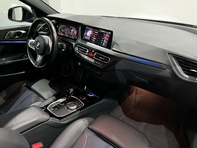 BMW Serie 2 218d Gran Coupe color Negro. Año 2021. 110KW(150CV). Diésel. En concesionario Unicars Ponent de Lleida