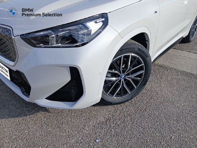 BMW iX1 eDrive20 color Blanco. Año 2025. 150KW(204CV). Eléctrico. En concesionario Adler Motor S.L. TOLEDO de Toledo