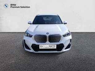 Fotos de BMW iX1 eDrive20 color Blanco. Año 2025. 150KW(204CV). Eléctrico. En concesionario Adler Motor S.L. TOLEDO de Toledo