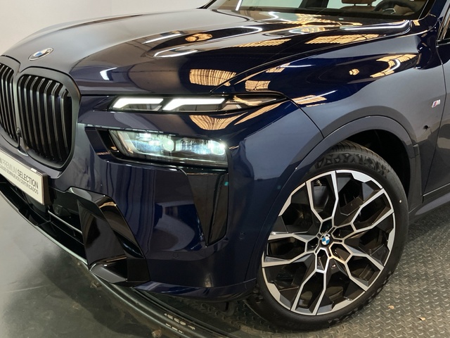 BMW X7 xDrive40d color Azul. Año 2025. 259KW(352CV). Diésel. En concesionario Proa Premium Palma de Baleares