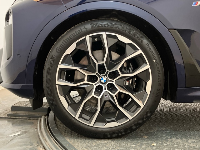 BMW X7 xDrive40d color Azul. Año 2025. 259KW(352CV). Diésel. En concesionario Proa Premium Palma de Baleares