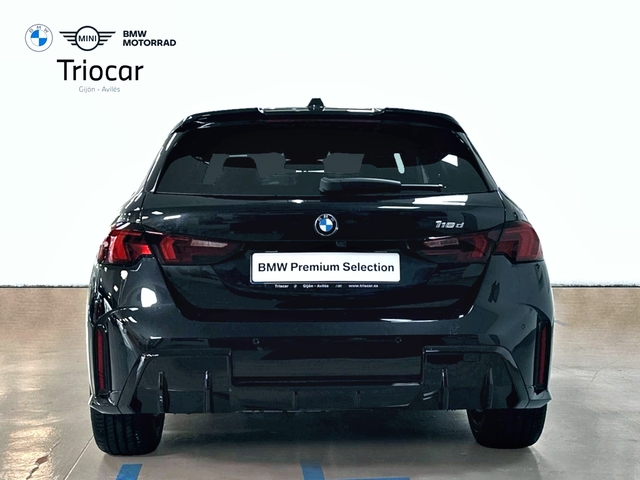 BMW Serie 1 118d color Negro. Año 2024. 110KW(150CV). Diésel. En concesionario Triocar Gijón (Bmw y Mini) de Asturias