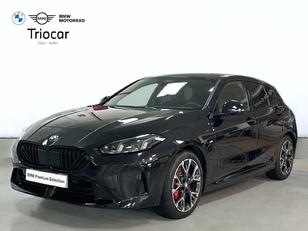 Fotos de BMW Serie 1 118d color Negro. Año 2024. 110KW(150CV). Diésel. En concesionario Triocar Gijón (Bmw y Mini) de Asturias