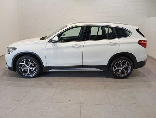 BMW X1 sDrive18i color Blanco. Año 2020. 103KW(140CV). Gasolina. En concesionario Motor Munich - Terrassa - VO de Barcelona