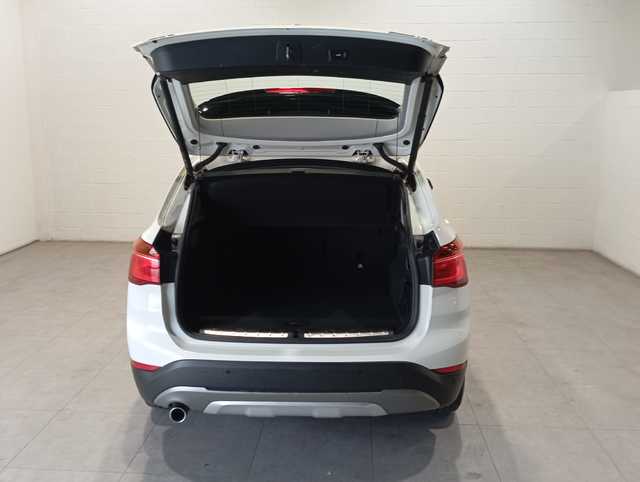 BMW X1 sDrive18i color Blanco. Año 2020. 103KW(140CV). Gasolina. En concesionario Motor Munich - Terrassa - VO de Barcelona