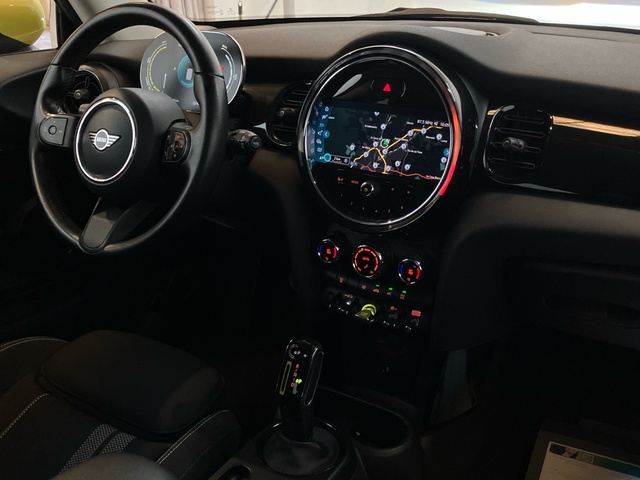 fotoG 7 del MINI MINI 3 Puertas Cooper SE 135 kW (184 CV) 184cv Eléctrico del 2021 en Baleares