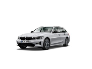 Fotos de BMW Serie 3 320d Touring color Gris Plata. Año 2021. 140KW(190CV). Diésel. En concesionario Movilnorte El Plantio de Madrid