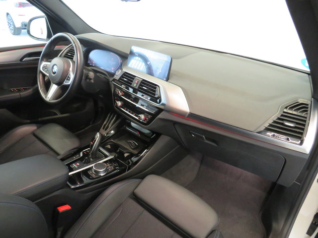 BMW X3 xDrive20d color Blanco. Año 2021. 140KW(190CV). Diésel. En concesionario Lugauto S.A. de Lugo
