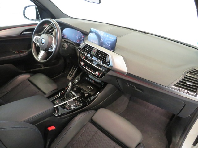 BMW X3 xDrive20d color Blanco. Año 2021. 140KW(190CV). Diésel. En concesionario Lugauto S.A. de Lugo