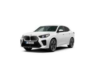 Fotos de BMW iX2 eDrive20 color Blanco. Año 2024. 150KW(204CV). Eléctrico. En concesionario Oliva Motor Tarragona de Tarragona