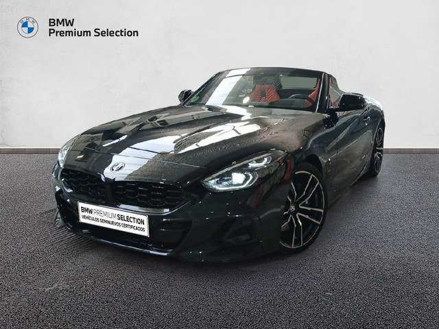 BMW Z4 M40i Cabrio color Negro. Año 2024. 250KW(340CV). Gasolina. En concesionario Adler Motor S.L. TOLEDO de Toledo