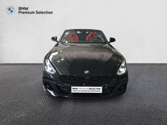 BMW Z4 M40i Cabrio color Negro. Año 2024. 250KW(340CV). Gasolina. En concesionario Adler Motor S.L. TOLEDO de Toledo