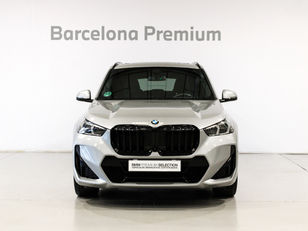 Fotos de BMW X1 sDrive18d color Gris Plata. Año 2024. 110KW(150CV). Diésel. En concesionario Barcelona Premium -- GRAN VIA de Barcelona