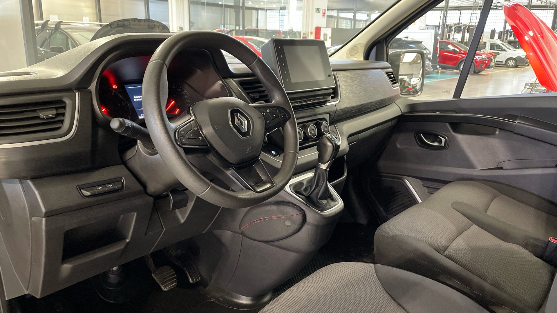 Renault Trafic Passenger dCi 170 - 8