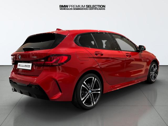BMW Serie 1 118i color Rojo. Año 2024. 103KW(140CV). Gasolina. En concesionario Automotor Costa, S.L.U. de Almería