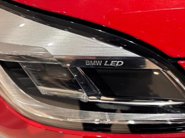 BMW Serie 1 118i color Rojo. Año 2024. 103KW(140CV). Gasolina. En concesionario Automotor Costa, S.L.U. de Almería