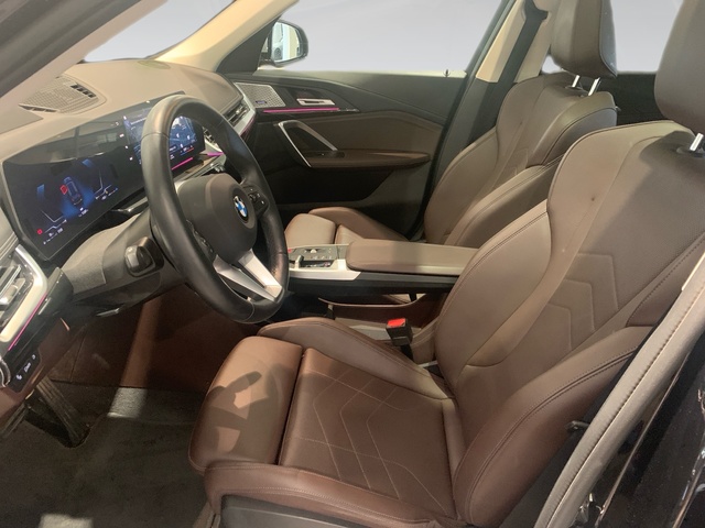 BMW X1 sDrive18i color Negro. Año 2022. 100KW(136CV). Gasolina. En concesionario Automotor Premium Viso - Málaga de Málaga