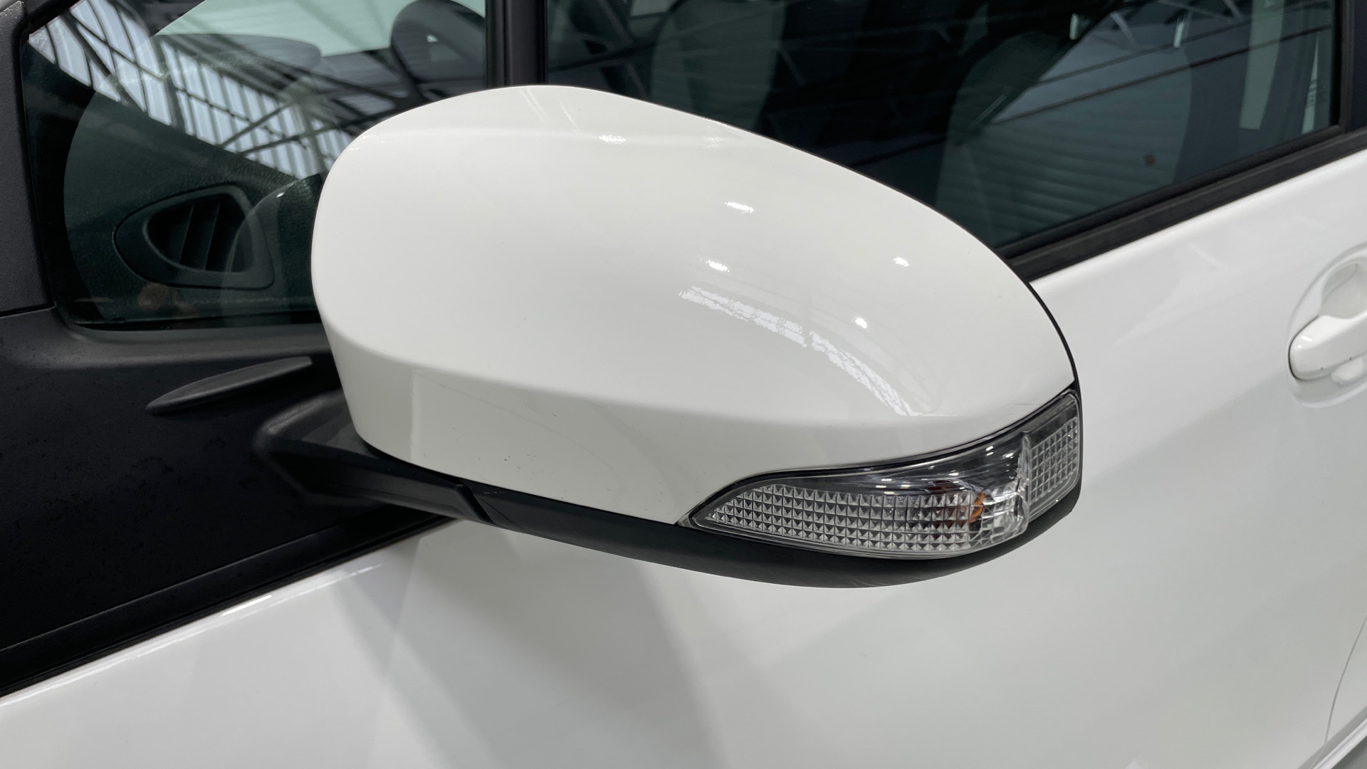 Toyota Yaris 1.5 100H - 14