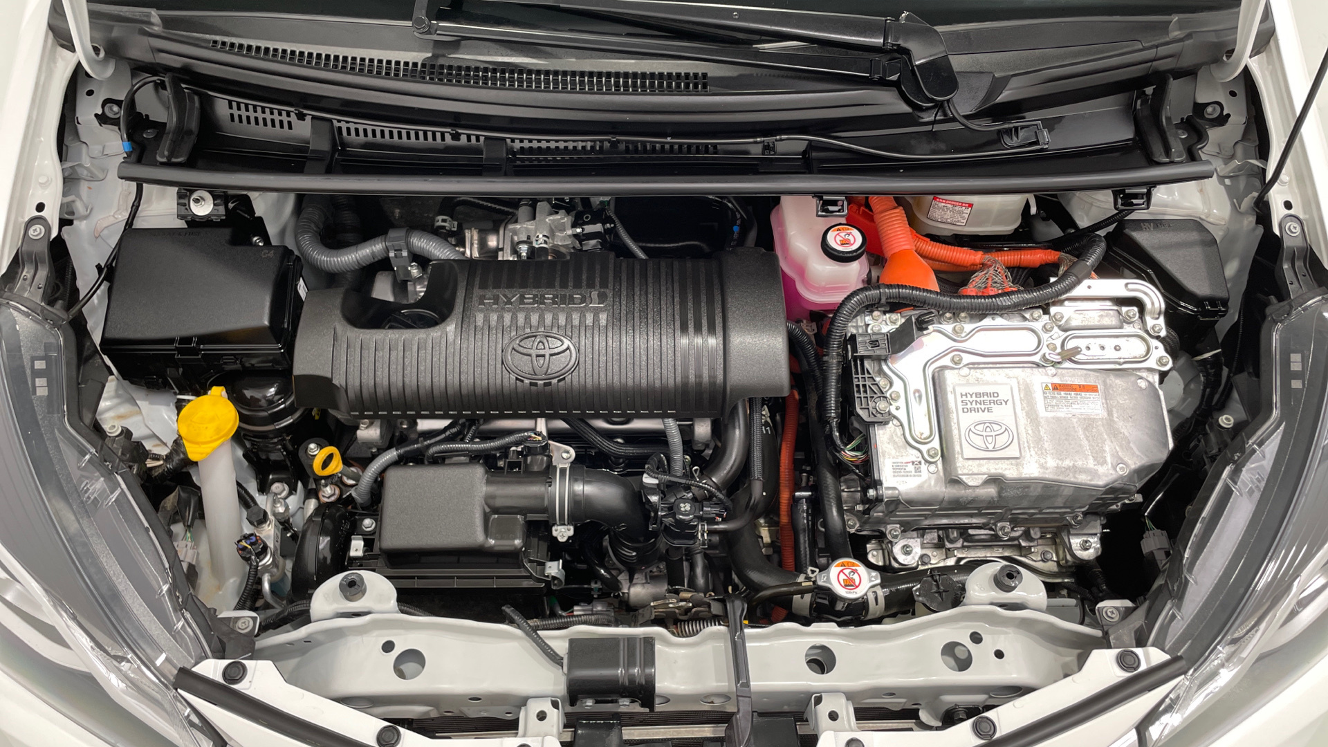 Toyota Yaris 1.5 100H - 15