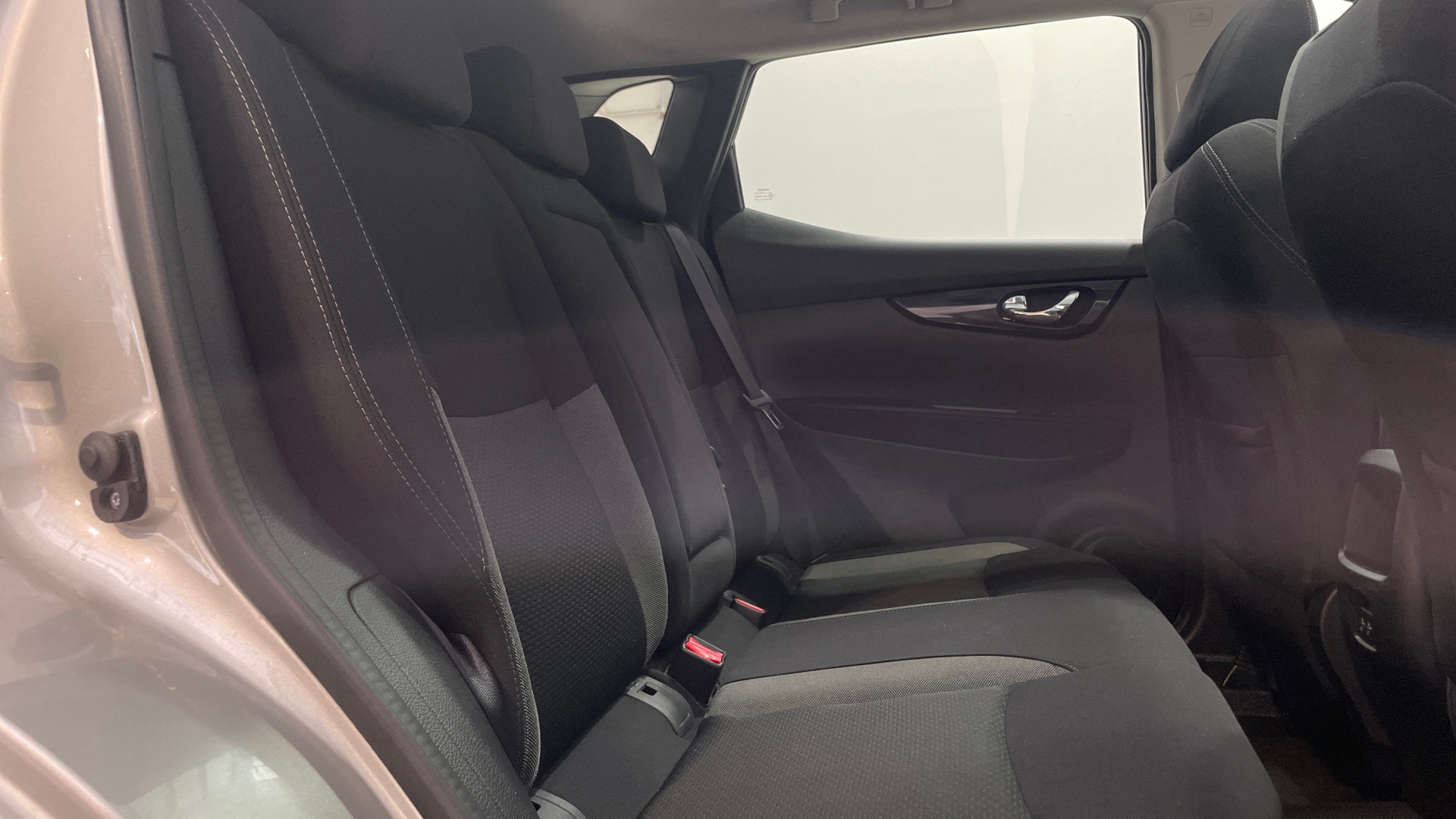 Nissan Qashqai DIG-T 140 - 12